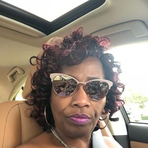 Meet your Posher, Gladys